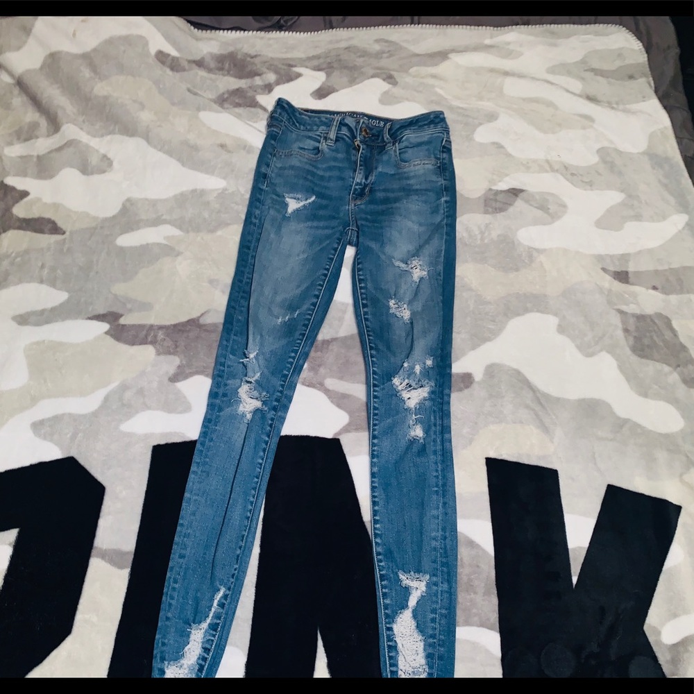 Worn twice. American Eagle skinny. High rise.